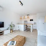 Dos Tres Castelos - Beachfront With Pool By Seeview Pt *