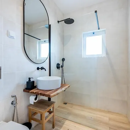 Апартаменты Dos Tres Castelos - Beachfront With Pool By Seeview Pt *