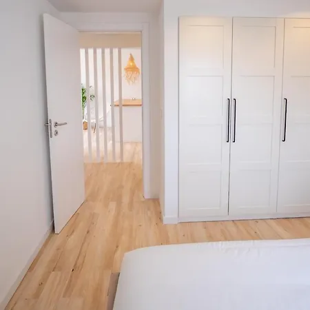 Апартаменты Dos Tres Castelos - Beachfront With Pool By Seeview Pt Портиман