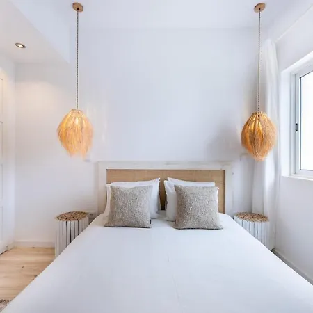Апартаменты Dos Tres Castelos - Beachfront With Pool By Seeview Pt